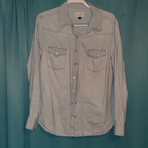 UNIVERSAL THREAD SIZE X DENIM SHIRT WITH PEARL SNAPS